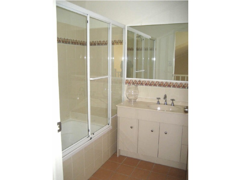 Carrara QLD 4211