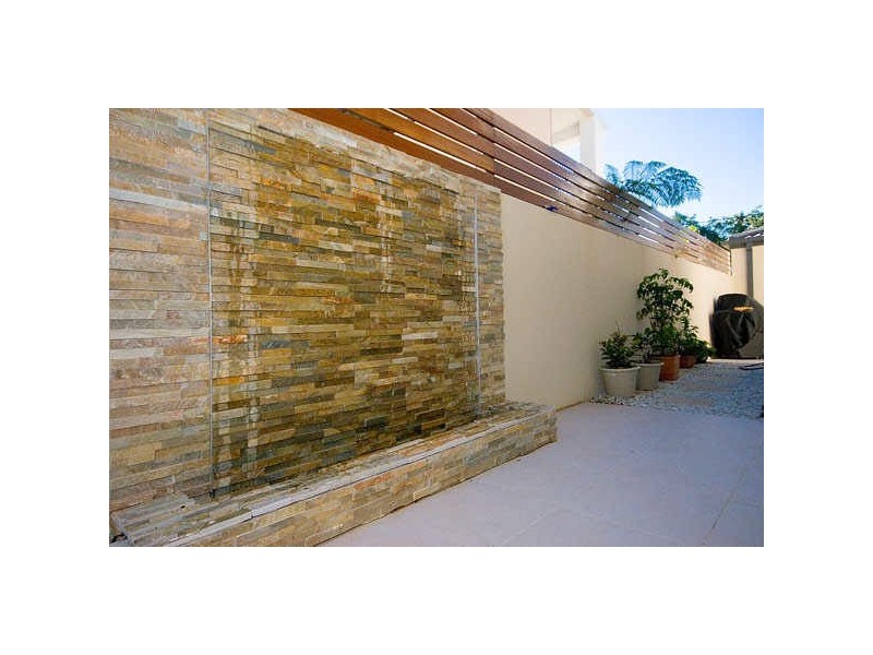 1/114 Slayter Avenue, Bundall QLD 4217