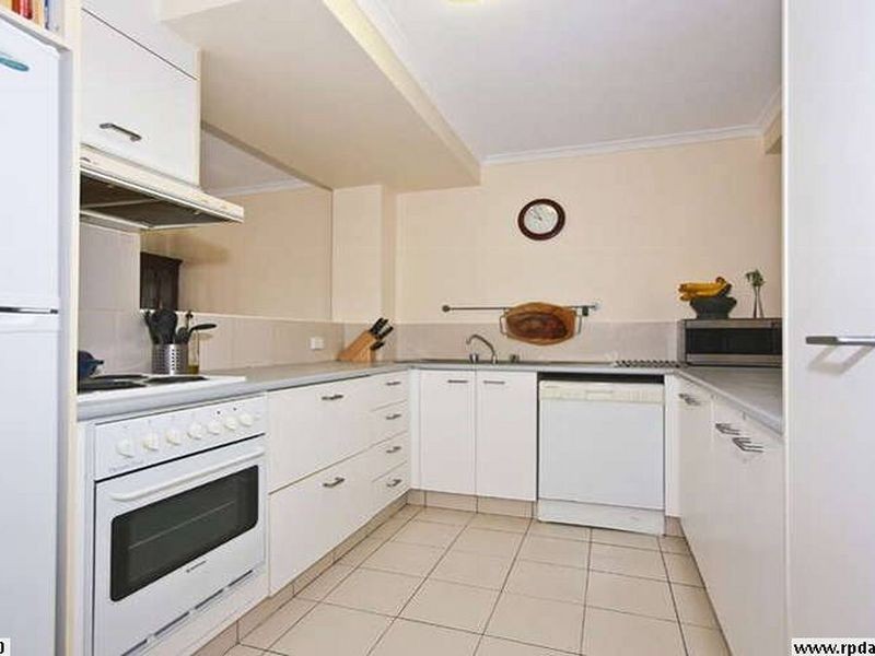 2/1 Pontoon Place, Varsity Lakes QLD 4227