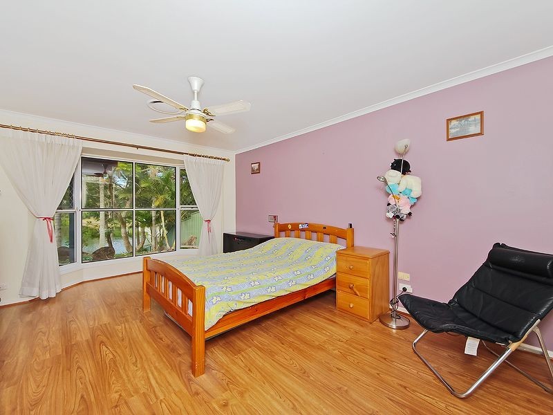 33 Pinnacle Court, Robina QLD 4226