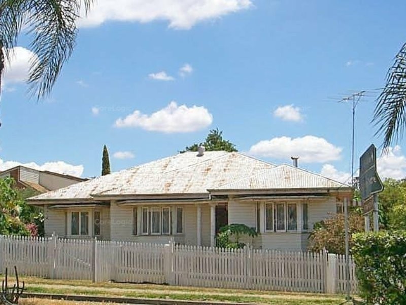 81 Railway Street, Gatton QLD 4343