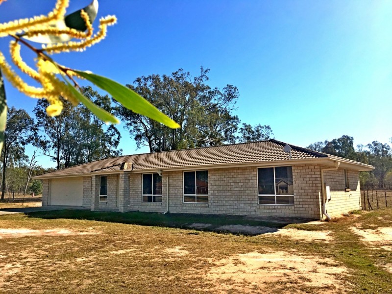4 Brolga Way, Adare QLD 4343