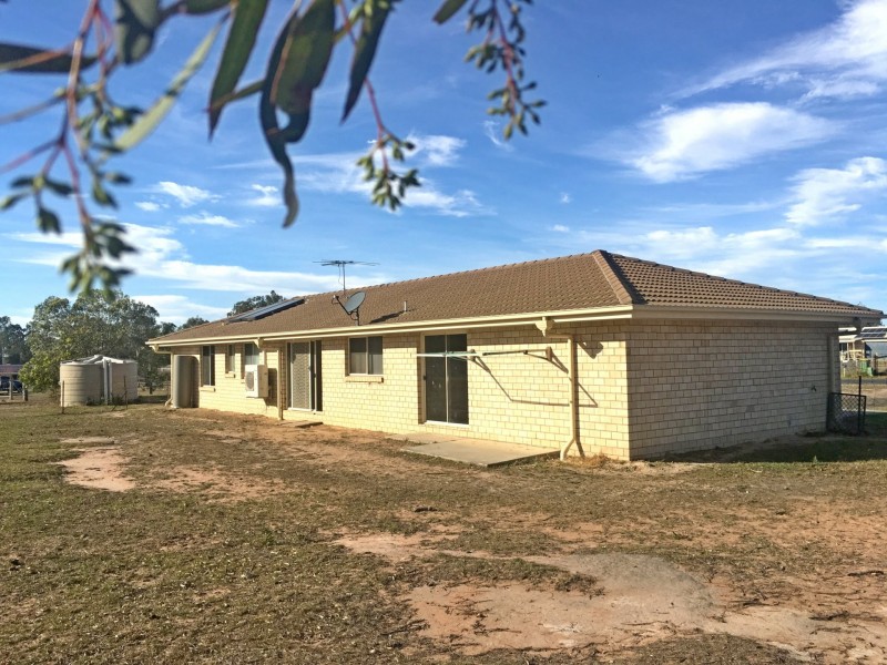 4 Brolga Way, Adare QLD 4343