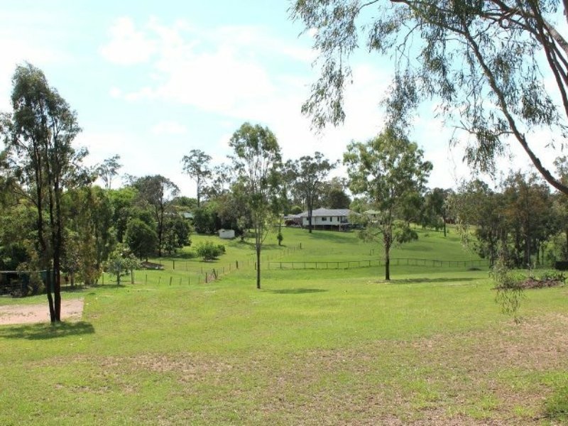 82 Lakes Drive, Laidley Heights QLD 4341