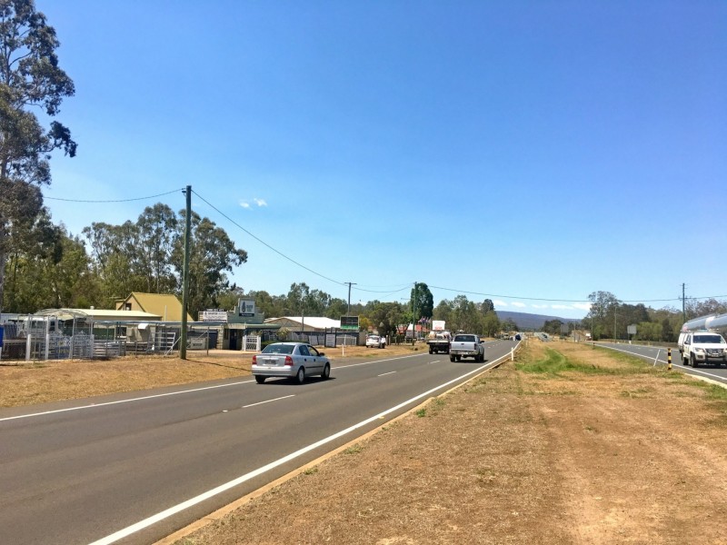 8518 Warrego Hwy, Withcott QLD 4352