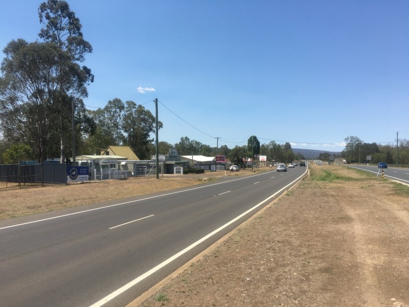 8518 Warrego Hwy, Withcott QLD 4352