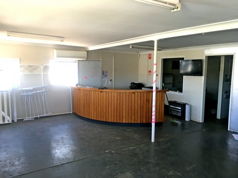 8518 Warrego Hwy, Withcott QLD 4352