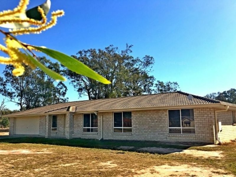 4 Brolga Way, Adare QLD 4343