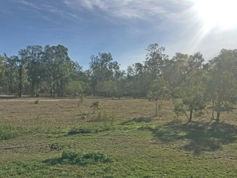 4 Brolga Way, Adare QLD 4343