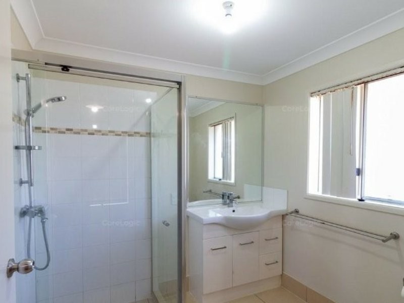 4 Brolga Way, Adare QLD 4343