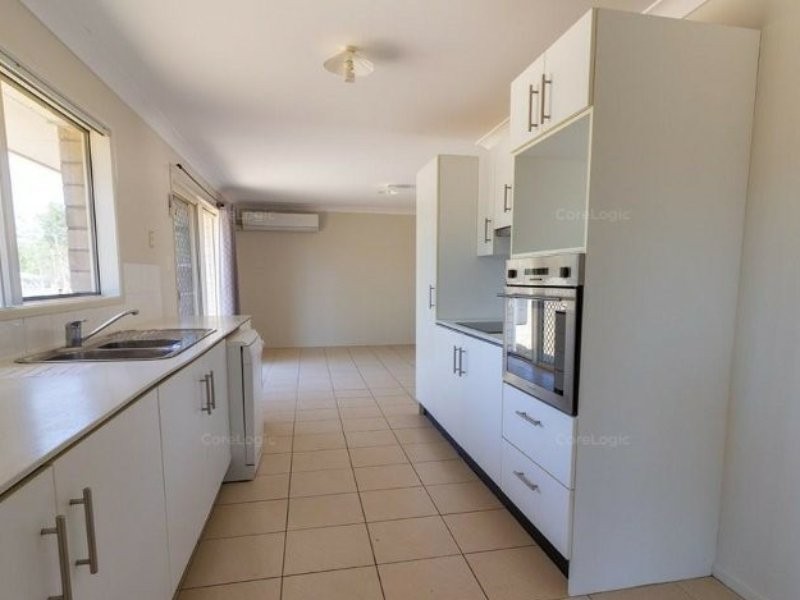 4 Brolga Way, Adare QLD 4343