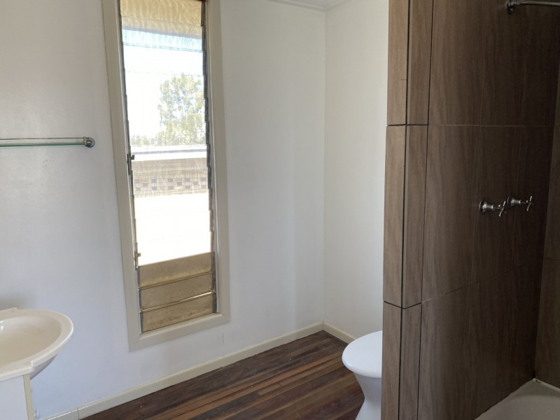 16 Topaz Crescent, Lockyer Waters QLD 4311