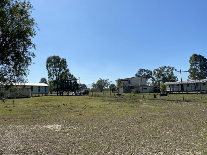 16 Topaz Crescent, Lockyer Waters QLD 4311