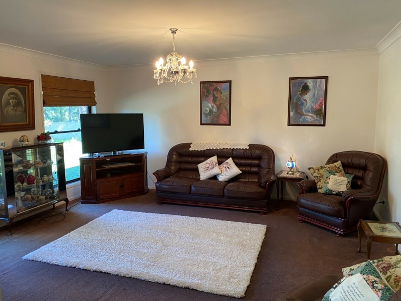 43 hewett drive, Regency Downs QLD 4341