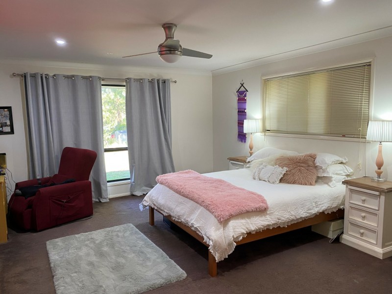 43 hewett drive, Regency Downs QLD 4341