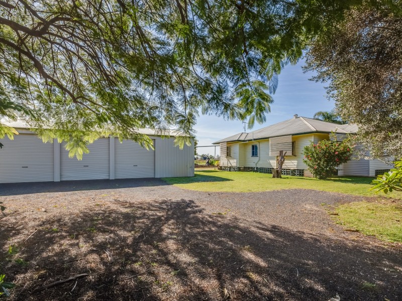 6 Lyons Road, Lake Clarendon QLD 4343