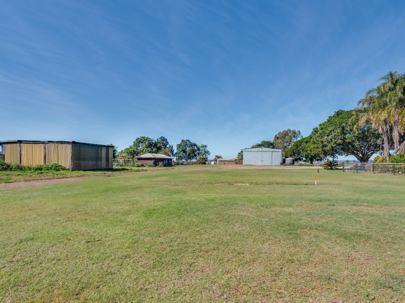 6 Lyons Road, Lake Clarendon QLD 4343