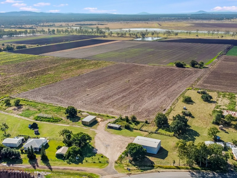 6 Lyons Road, Lake Clarendon QLD 4343