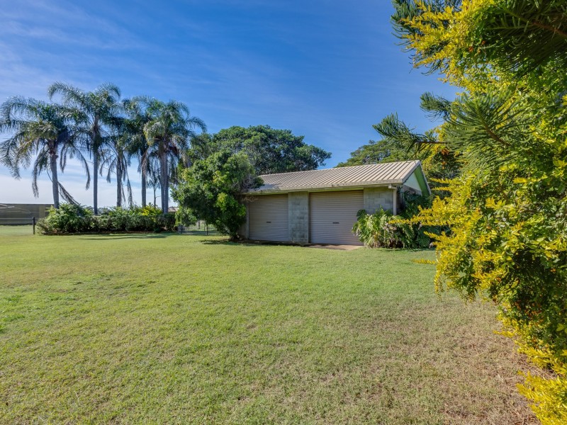 6 Lyons Road, Lake Clarendon QLD 4343