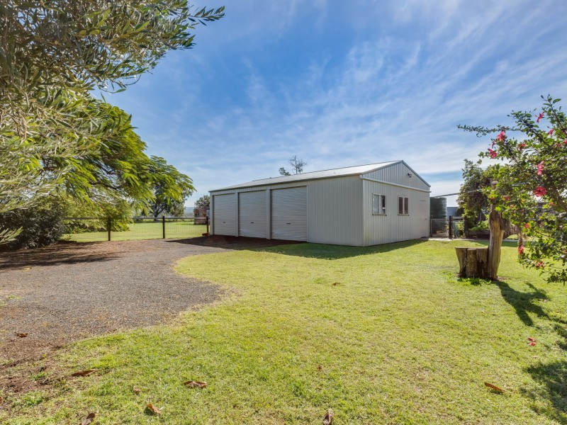 6 Lyons Road, Lake Clarendon QLD 4343