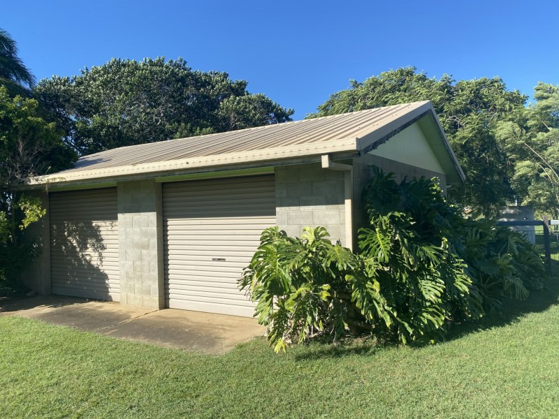 6 Lyons Road, Lake Clarendon QLD 4343