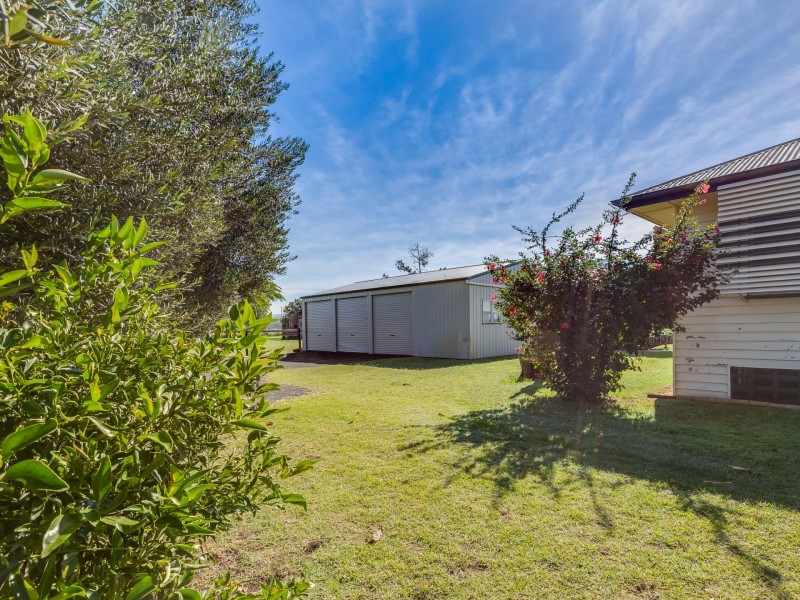 6 Lyons Road, Lake Clarendon QLD 4343