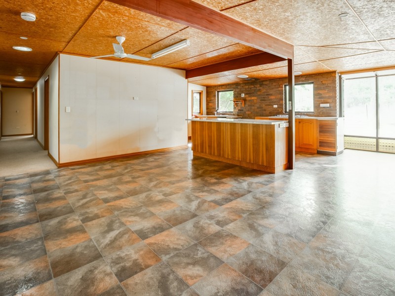 61 Mill Road, Upper Lockyer QLD 4352