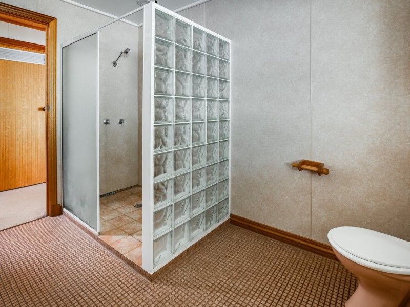 61 Mill Road, Upper Lockyer QLD 4352