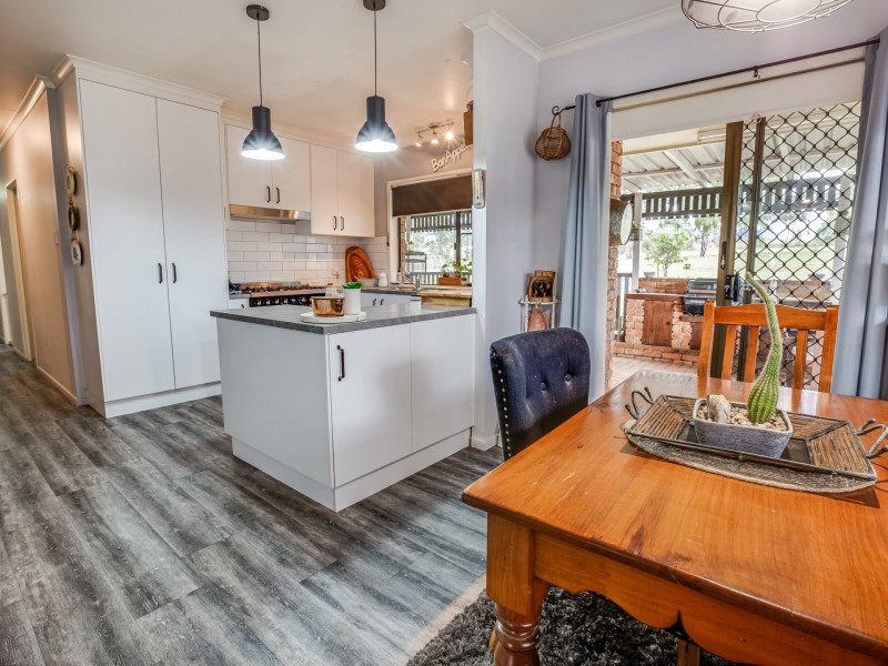 3759 Warrego Highway, Hatton Vale QLD 4341