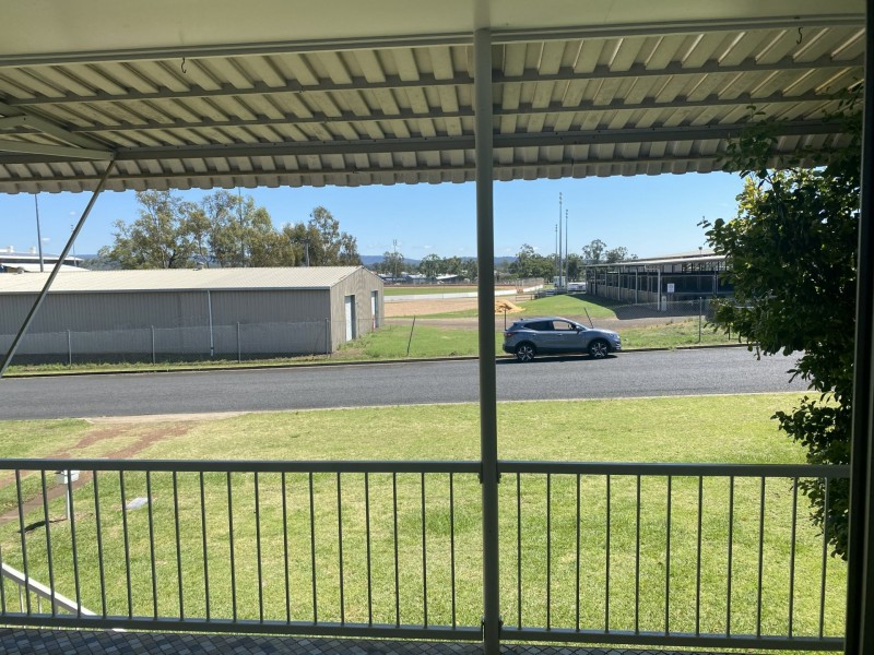 16 Yates Street, Gatton QLD 4343