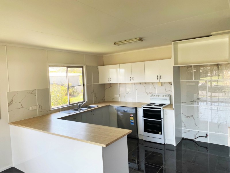 16 Yates Street, Gatton QLD 4343