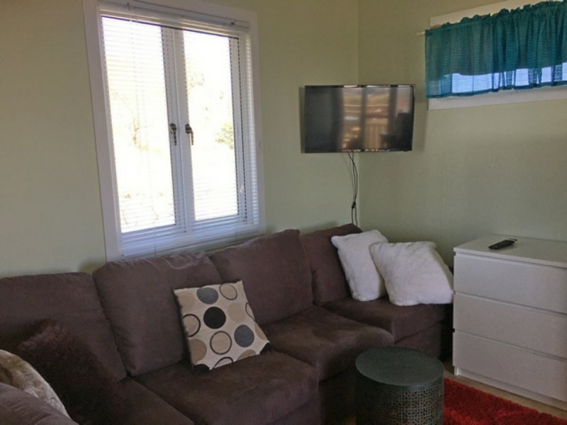 1/8 STOKES COURT, Summerholm QLD 4341