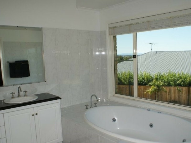 10 Rogers Drive, Gatton QLD 4343