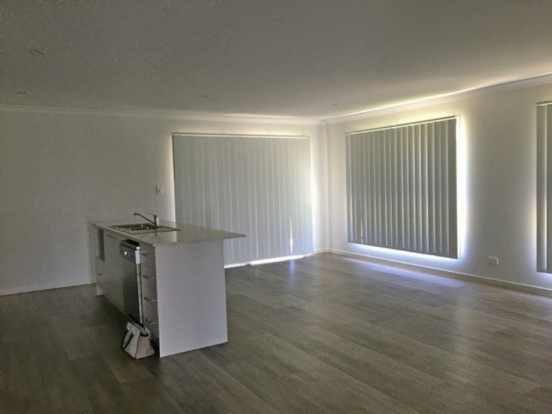 15 Hastings Avenue, Plainland QLD 4341