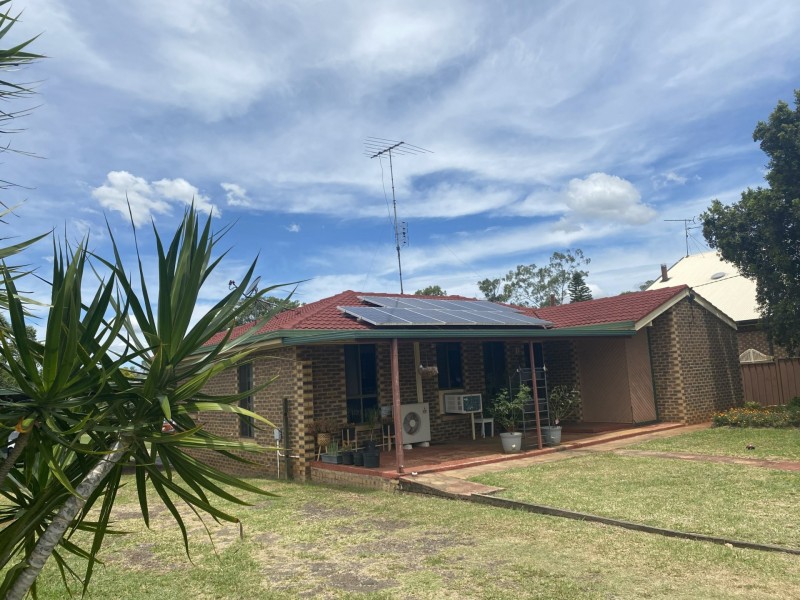 6 Kensington Drive, Withcott QLD 4352