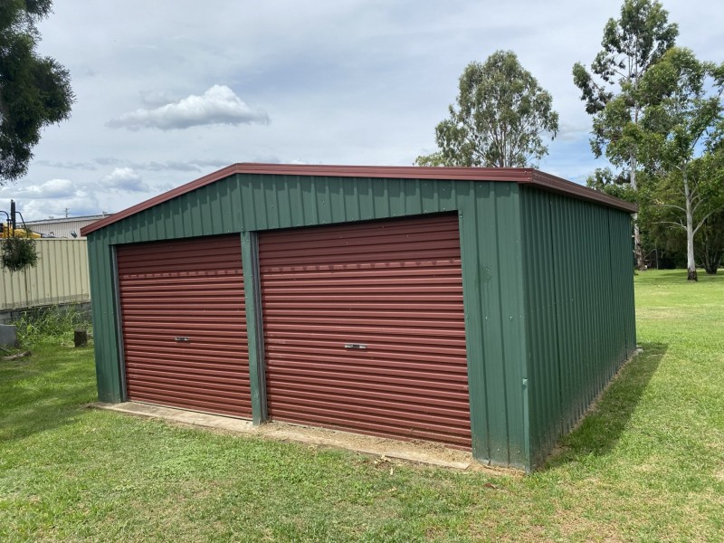 6 Kensington Drive, Withcott QLD 4352