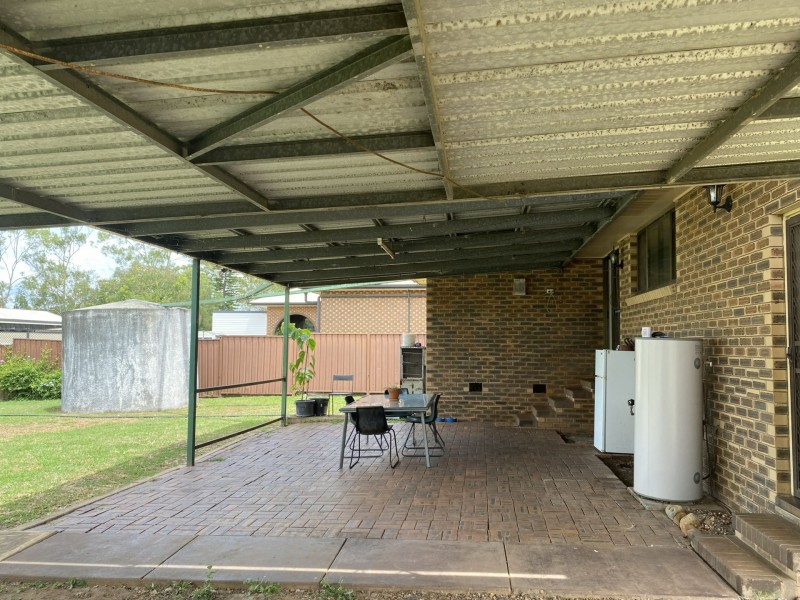 6 Kensington Drive, Withcott QLD 4352
