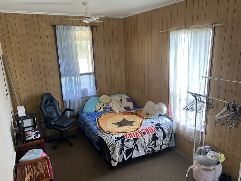 6 Kensington Drive, Withcott QLD 4352