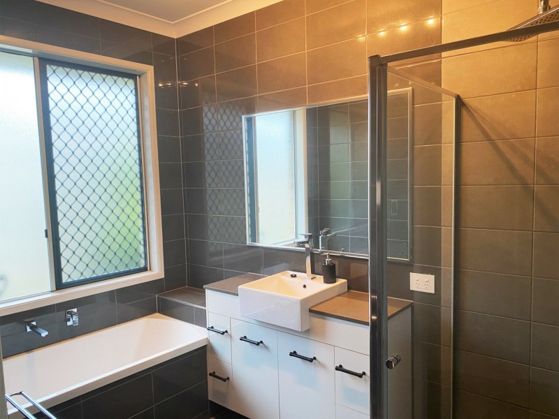 4 Sunnywood Street, Fernvale QLD 4306