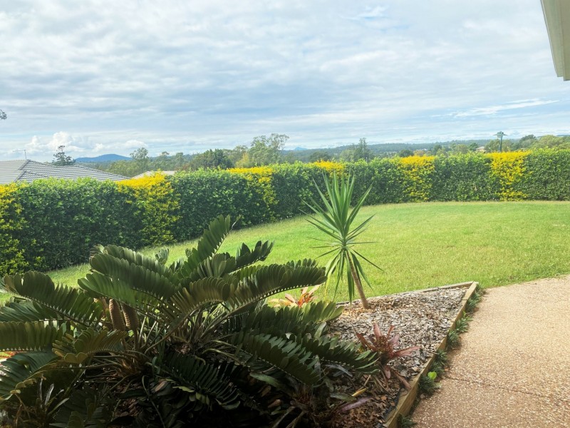 4 Sunnywood Street, Fernvale QLD 4306