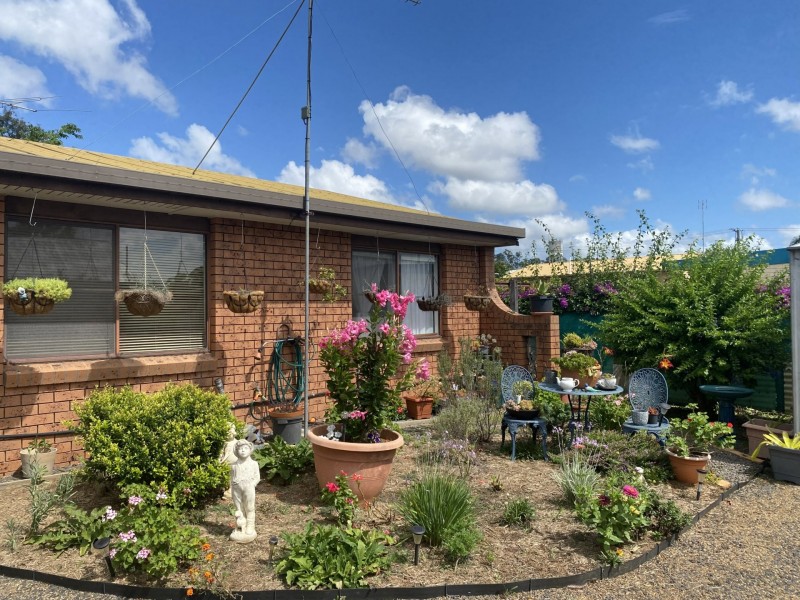 5 Hood Street, Gatton QLD 4343