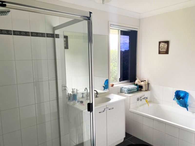 10 Donaldson Road, Plainland QLD 4341