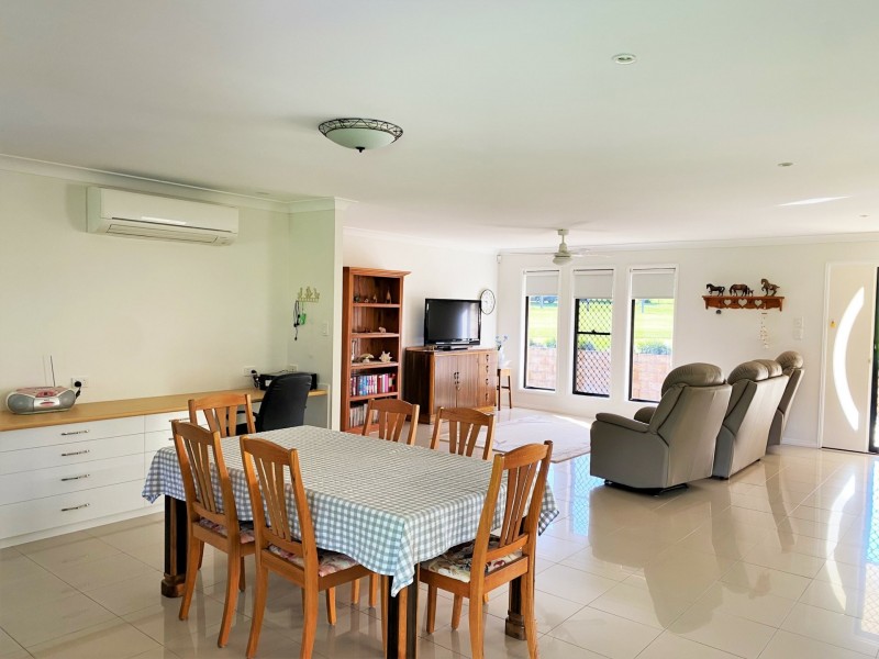 33 Numera Court, Adare QLD 4343