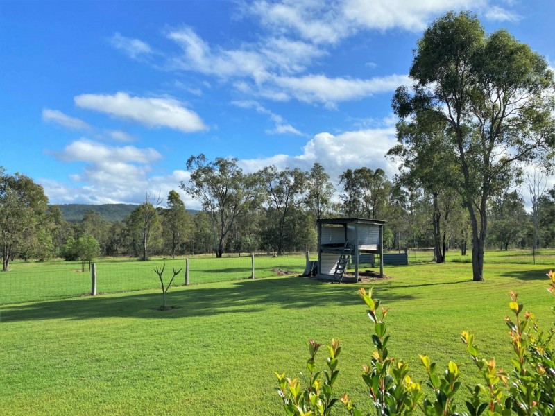 33 Numera Court, Adare QLD 4343