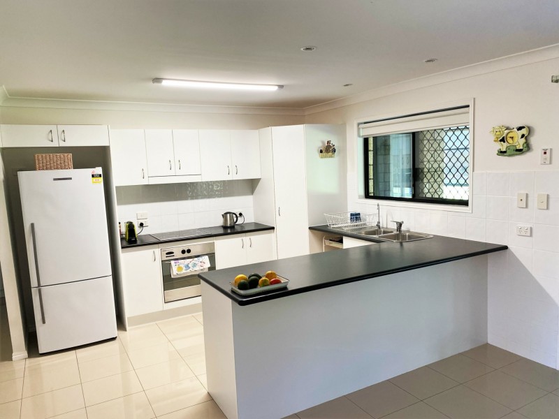 33 Numera Court, Adare QLD 4343