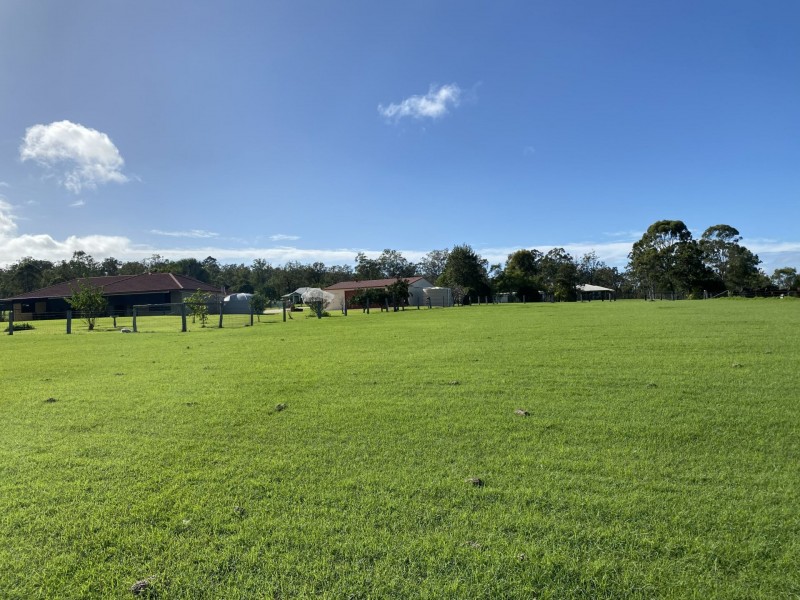 33 Numera Court, Adare QLD 4343