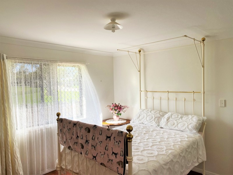 33 Numera Court, Adare QLD 4343