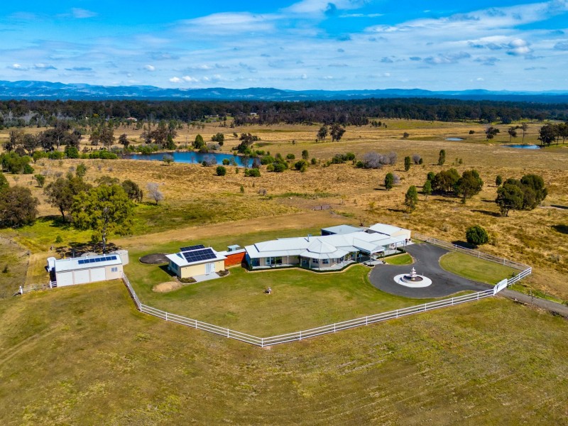 13 Zabel Drive, Plainland QLD 4341