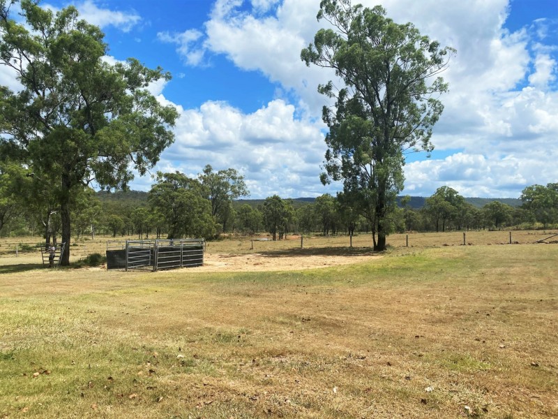 40 Karina Street, Placid Hills QLD 4343