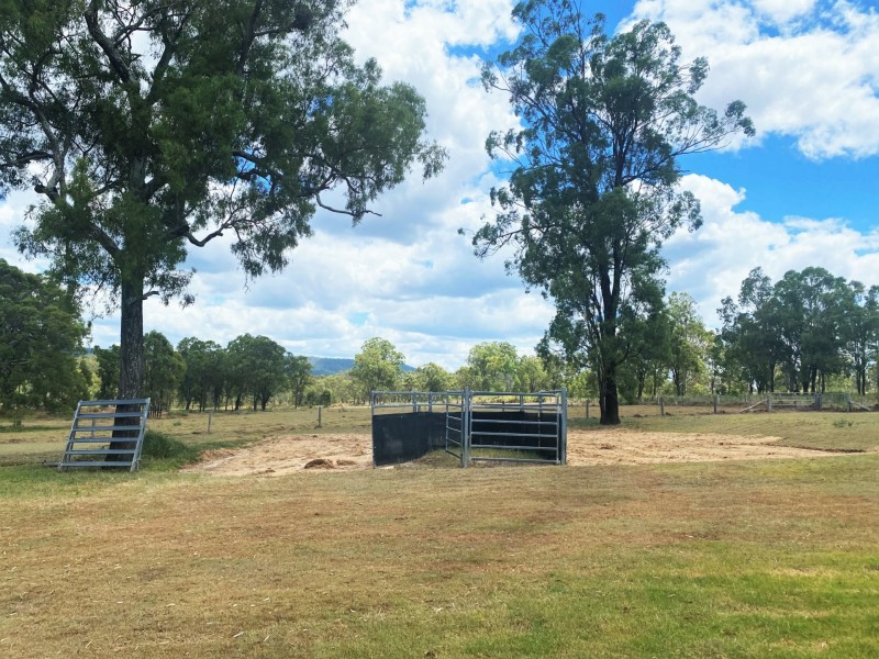 40 Karina Street, Placid Hills QLD 4343